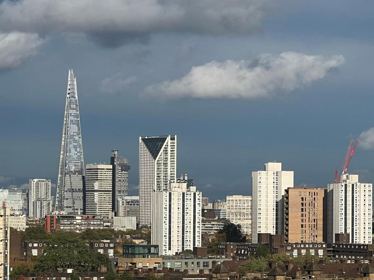 St George Thames Apartment ロンドン エクステリア 写真