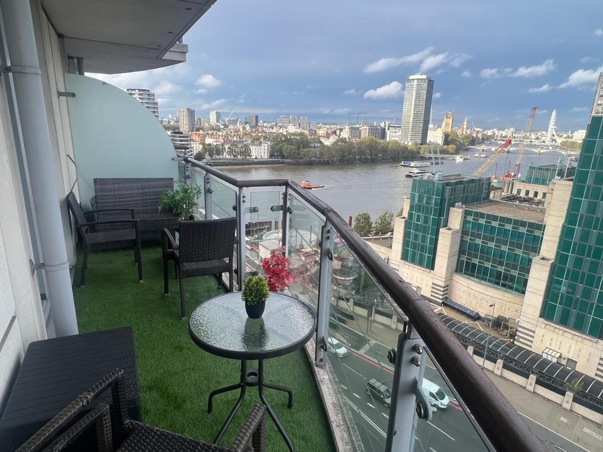 St George Thames Apartment ロンドン エクステリア 写真